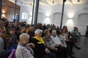 Uczestnicy gry terenowej „Zabrzańskie Diamenty” w Łaźni Łańcuszkowej