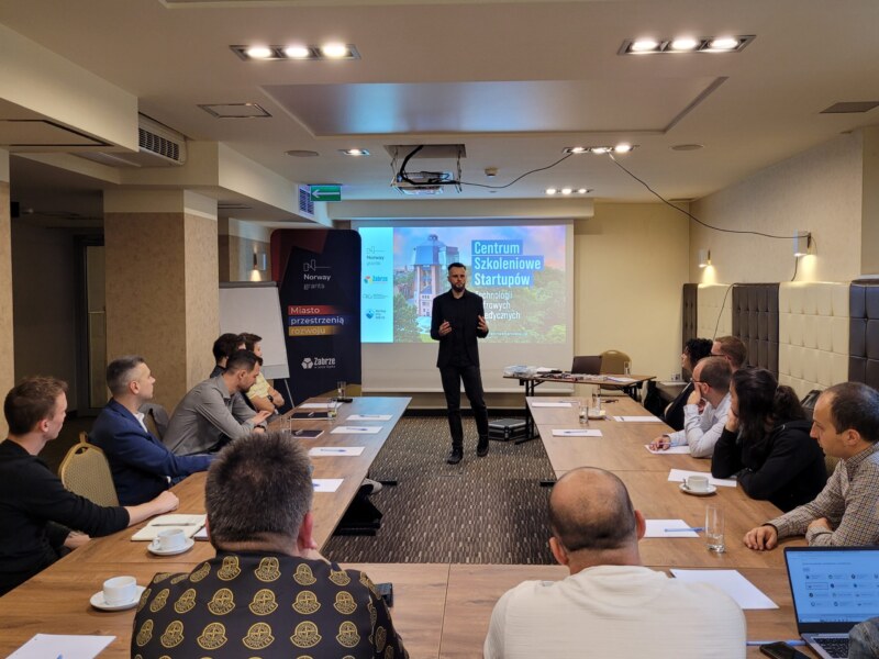 Zajęcia w ramach Centrum Szkoleniowego Startupów w Zabrzu